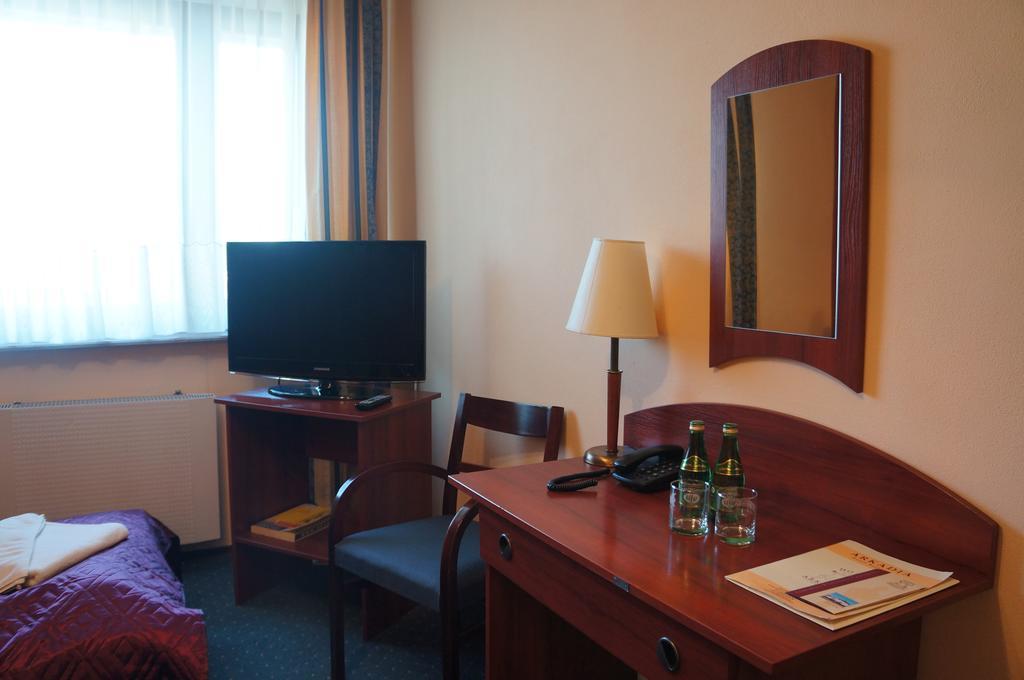 Hotel Arkadia Varsó Kültér fotó